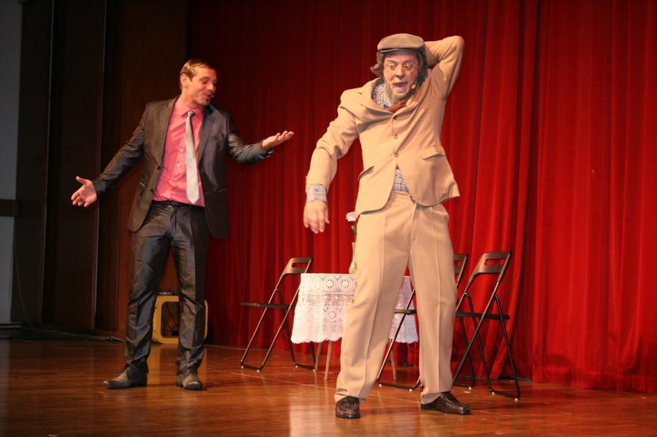 Stara mačka na kvizu Lepo je biti star