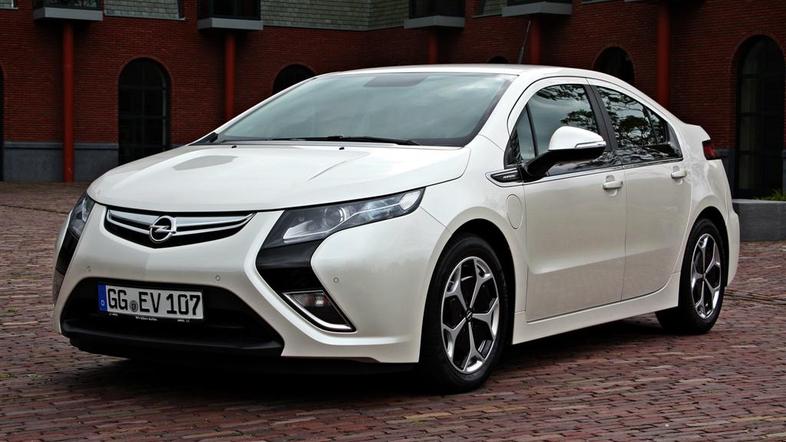 Opel ampera
