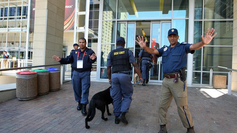 Cape Town pred žrebom bombni preplah