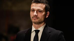 interpelacija Boštjan Poklukar, Jani Prednik