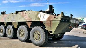 Po navedbah v tožbi je Patria 31. januarja 2005 pooblastila RHG za ekskluzivno z