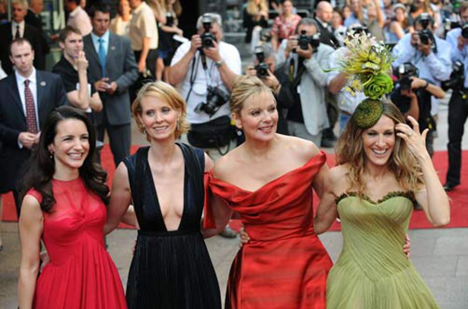 Igralke so pogodbe že podpisale, tako da se zdaj projektu ne morejo več izogniti