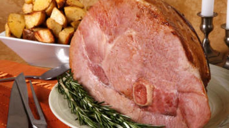 Navadna šunka ali šunka v testu sta obvezni spremljevalki velikonočnih praznikov