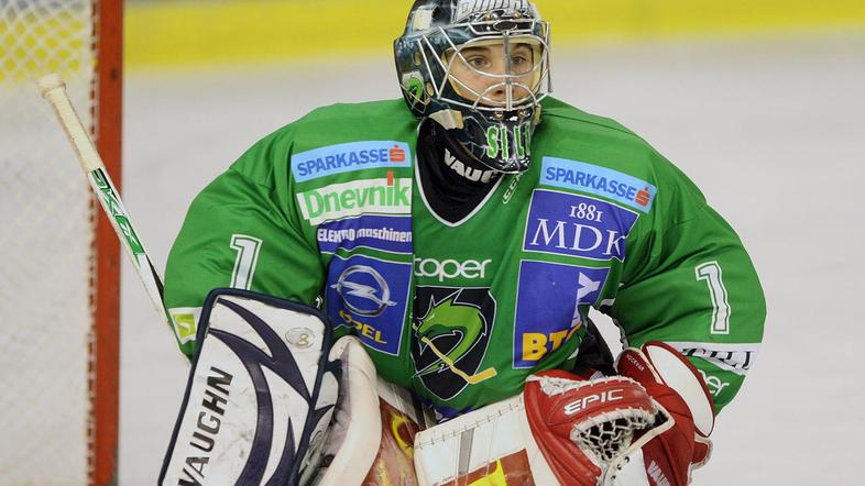 Aleš želi, da bi Dragonsi prišli tudi na njihove tekme. (Foto: www.alesfevzer.co