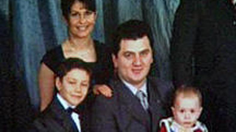 Caglar K. je umoril ženo Gönül, sina Serhata, ki je dopolnil komaj 15 let, in se