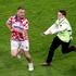 navijač varnostnik bežanje lovljenje reditelj Irska Hrvaška Poznan Euro 2012