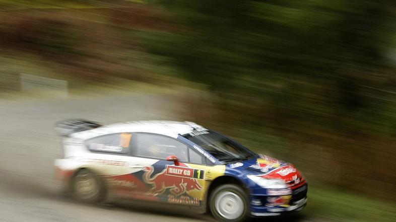 Sébastien Loeb v Walesu lovi šesti zaporedni naslov svetovnega prvaka. © Reuters