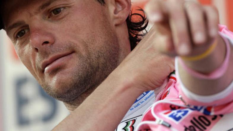 Danilo Di Luca ostaja v majici vodilnega.