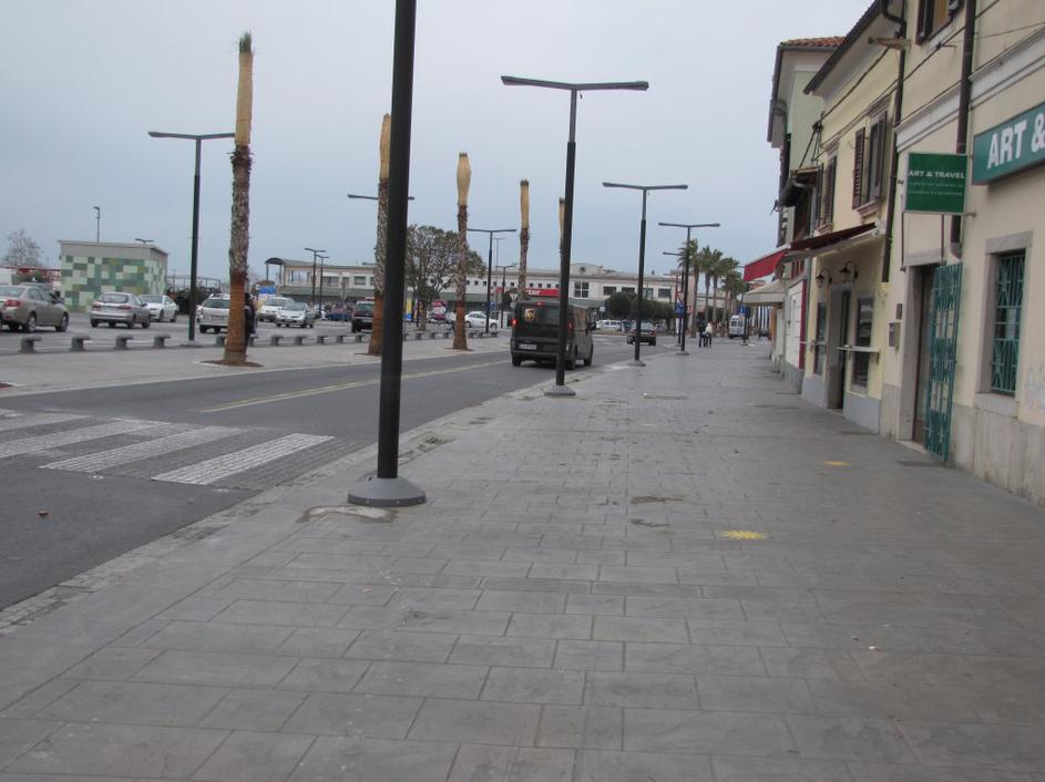 Koper na vetroven dan