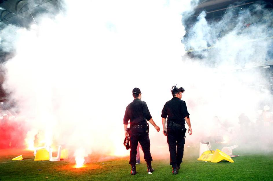 navijači policija izgredi incidenti Fenerbahče Galatasaray turška liga Turčija I