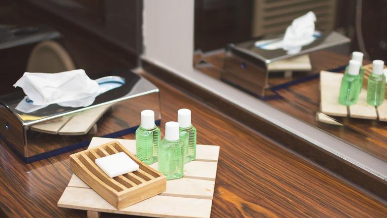 hotelski šamponi, milo