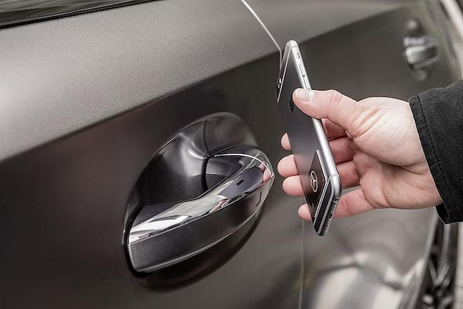 Pametni ključ, mercedes-benz, pametni telefon, smartphone | Avtor: Mercedes-Benz