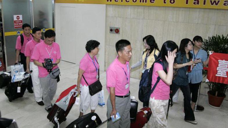 Na tajvanskem letališču so pristali prvi kitajski potniki po letu 1949.