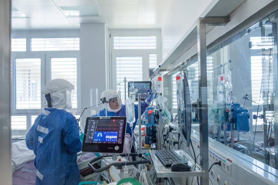 covid-19 UKC | Avtor: UKC LJ