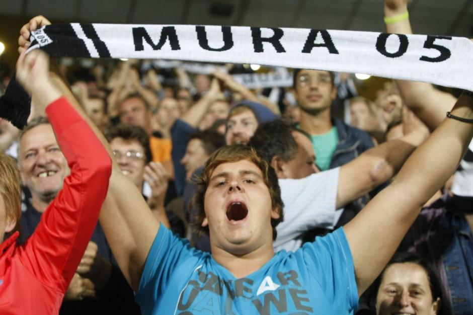 Mura 05 Arsenal Kijev navijači navijač | Avtor: Saša Despot