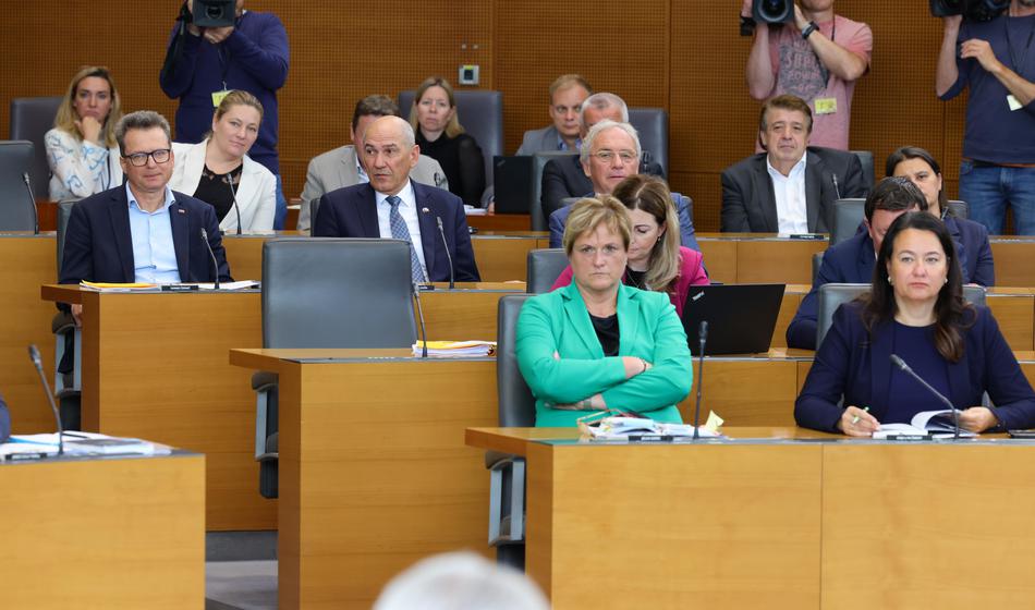 Janša: "Obstaja ena beseda, s katero se da opisati takšen pristop"