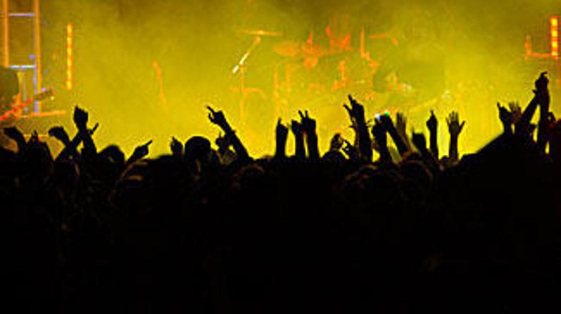 "Prljavci" s svojevrstnim glasbenim zvokom na koncertnih turnejah vedno "zažgejo