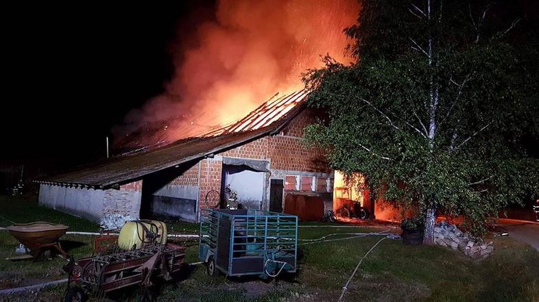 Požar gospodarskega poslopja v Radvencih