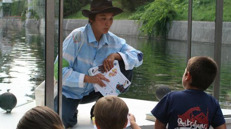 Zabaval vas bo prijazni čolnarček Matija.