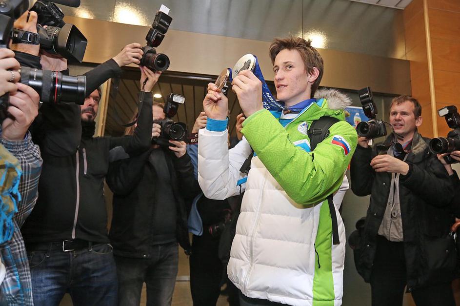 Prihod olimpijcev na Brnik