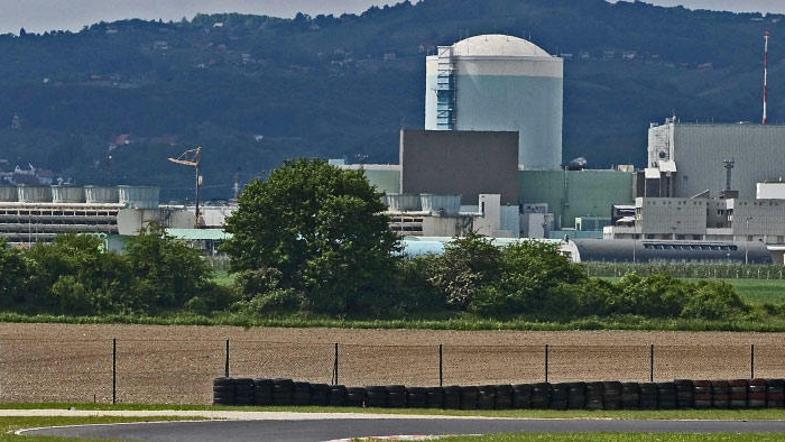 V nuklearki so začeli menjavati gorivo in posodabljati sisteme ter opremo.