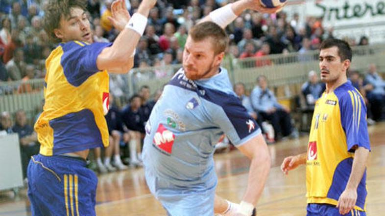 Rokometaši Slovenije so tokrat v Kopru izgubili proti Švedski.