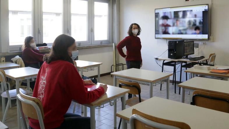 Covid-19 v srednji šoli