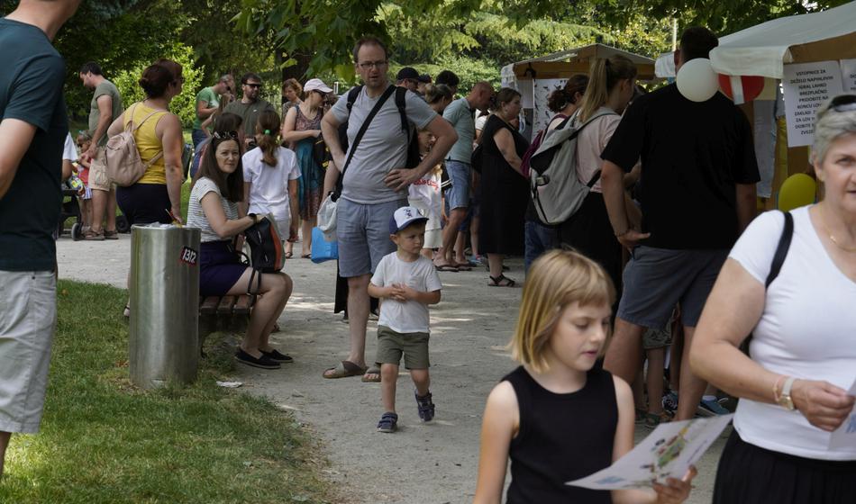 Naše napovedi so se uresničile, mesto poka po šivih