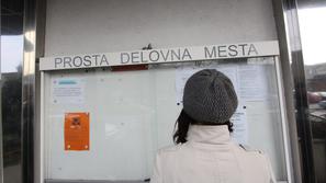 Ista delovna mesta kot na oglasnih deskah in v prostorih zavoda so po novem obja