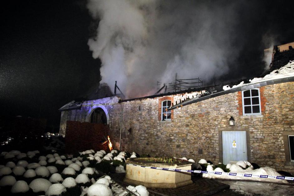 požar, menihi, pivo Rochefort