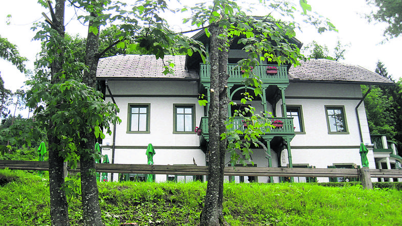Najemnik restavracije Vila Ajda (na fotografiji) je samovoljno, brez dovoljenj i
