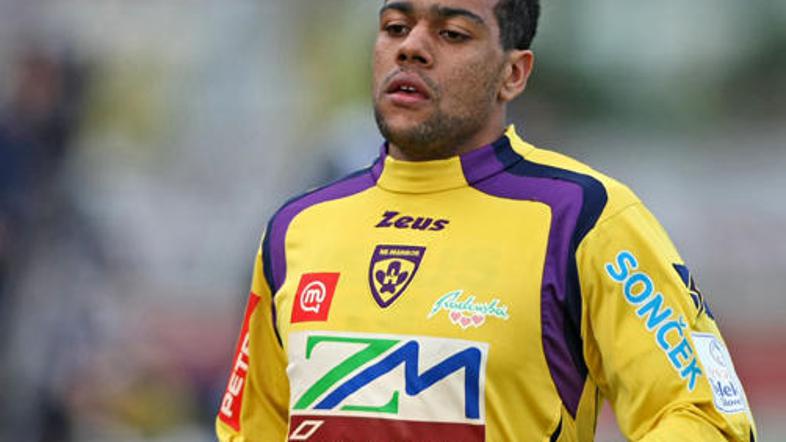 Marcos Tavares je Nafti zabil dva gola.