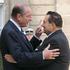 Hosni Mubarak in Jacques Chirac, nekdanji francoski predsednik. Fotografija je i