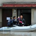 Poplavljenci bodo dobili od 250 do pet tisoč evrov pomoči. (Foto: Anže Petkovšek