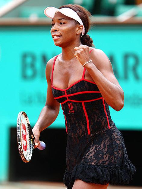 "Zmagujeta," je o svojih provokativnih opravah na teniškem igrišču povedala Venu