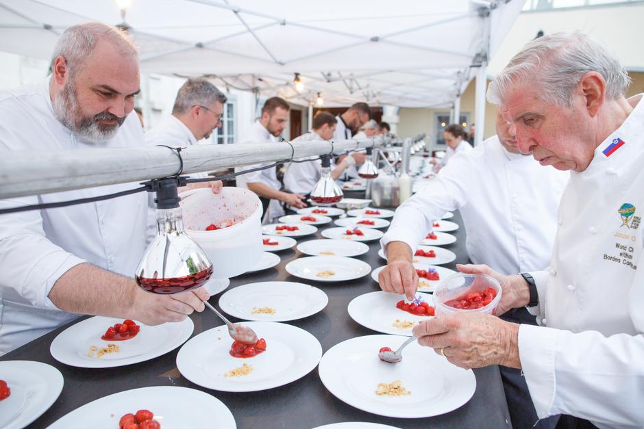 Kranjska dolga miza, kulinarika, gastronomija | Avtor: Fotoarhiv ZTKK, Matej Povše
