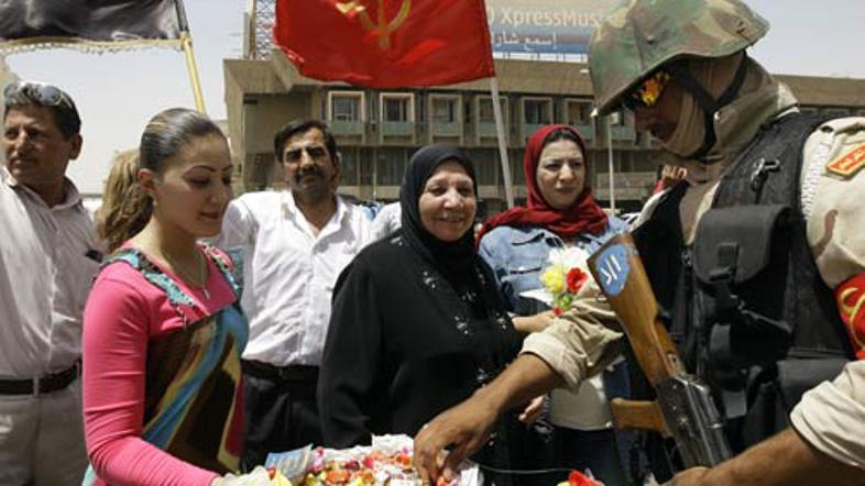 Američani so v skladu z dogovorom z iraško vlado začeli postopen umik iz Iraka. 