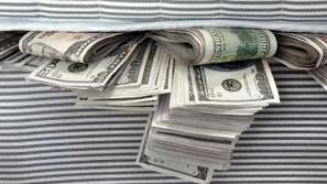 Če bi nesrečna hči videla denar v žimnici, je ne bi zamenjala.