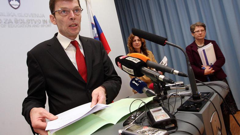 Število dijakov se bo nižalo še naslednja štiri leta, pravi Vinko Logaj. (Foto: 