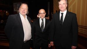 Gregor Jeza, na fotografiji z Dragom Podobnikom, naj bi v ponedeljek odstopil z 