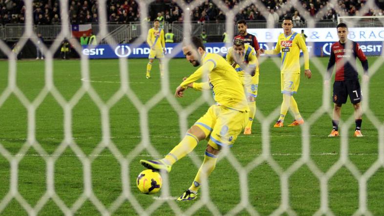 (Cagliari - Napoli) Gonzalo Higauin