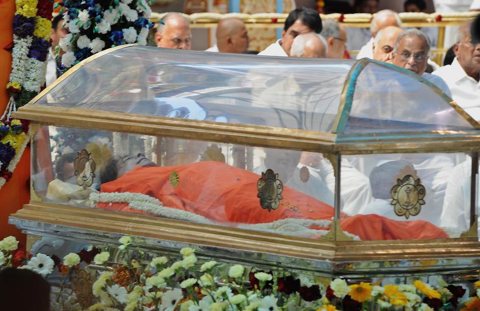 pogreb Sai Baba