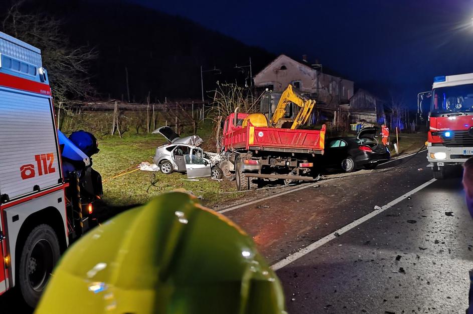 Prometna nesreča, v kateri je umrl 40-letni voznik