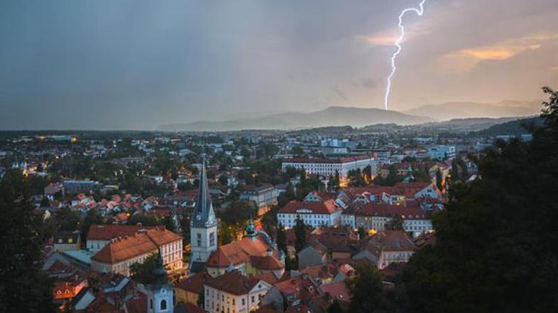 nevihta strela Ljubljana