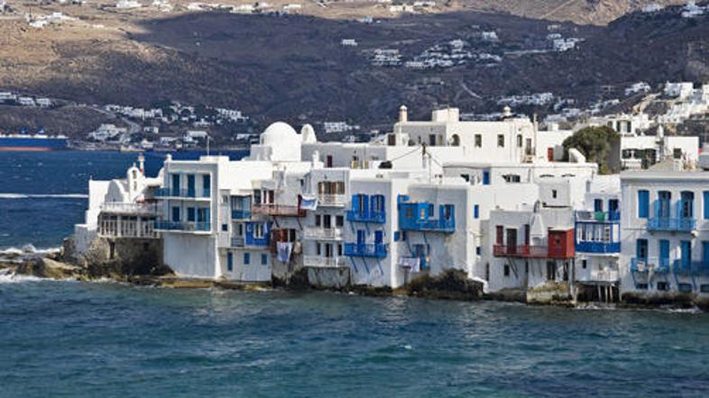 Poletje se podaljšuje v september. Cene ponudb v zadnjem hipu pa so enake julijs