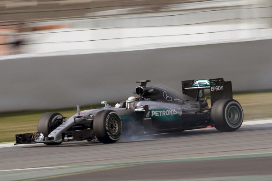 Lewis Hamilton Mercedes testiranje Barcelona