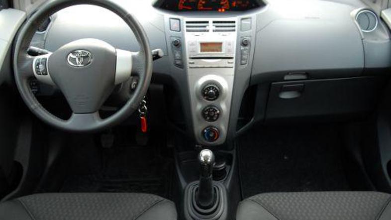 Običajno se plastika proizvaja iz naftnih derivatov, ki pa sodijo med omejene na