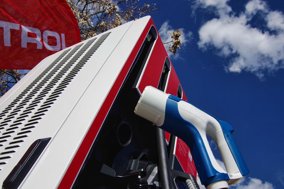 Petrol | Avtor: Petrol