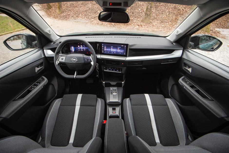 Opel Frontera | Avtor: Anže Petkovšek