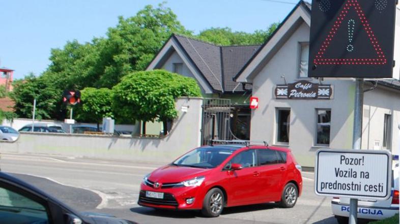 Nepregledno križišče